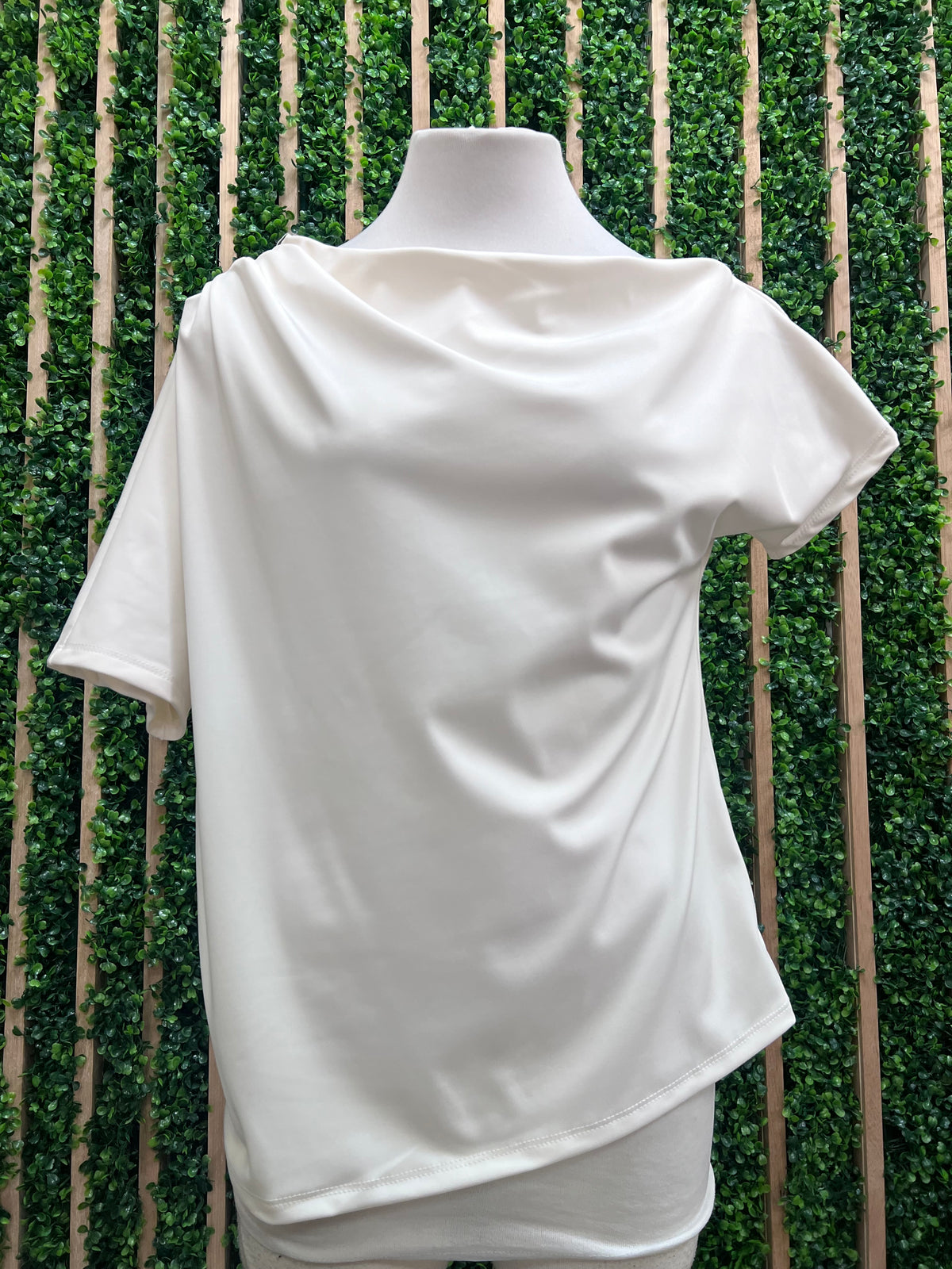Smooth Off Shoulder Short Sleeve Top
