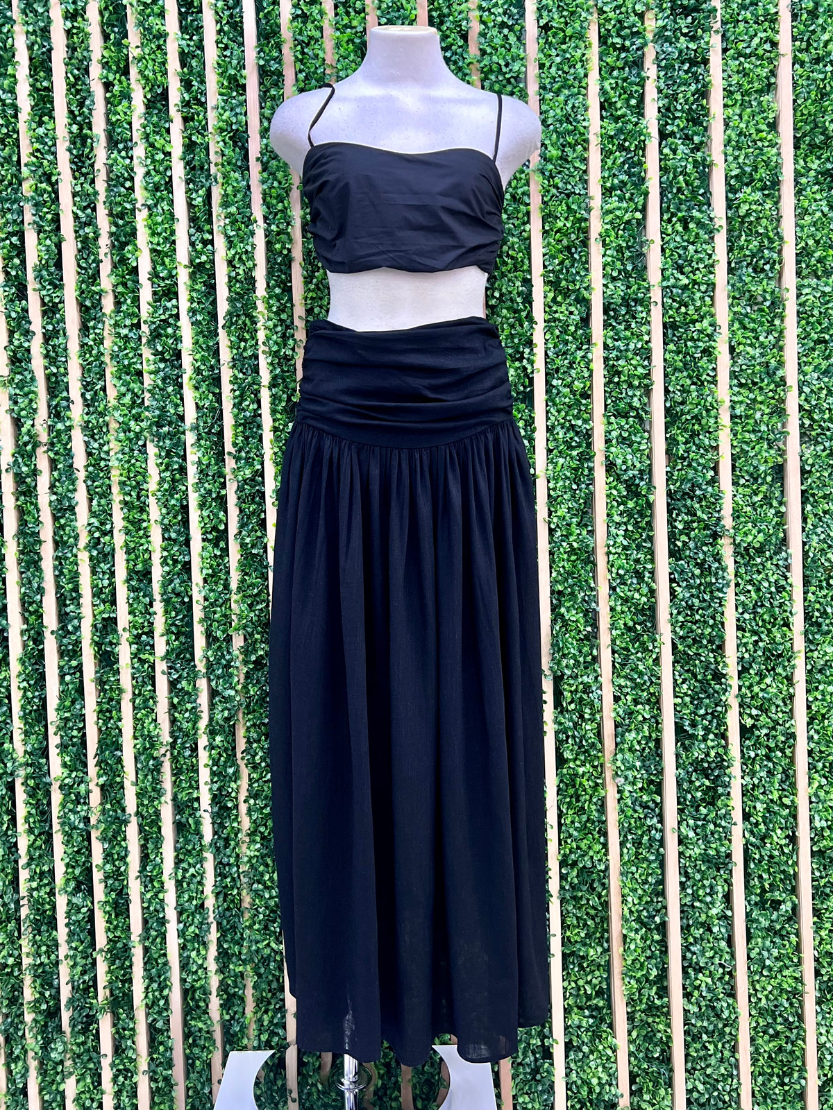 Exquisite Pleated Detail Maxi Skirt Set