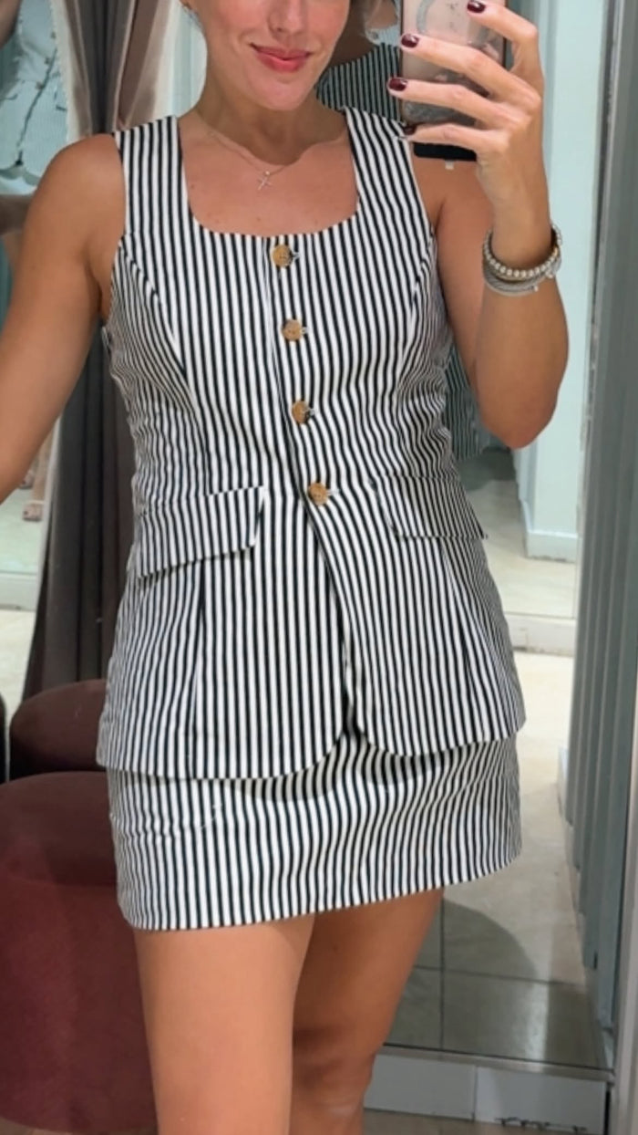 Striped Round Neckline Sleeveless Romper