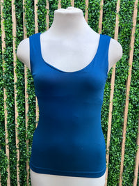 Seamless Scoop Neck Tank Top – Multiple Colors