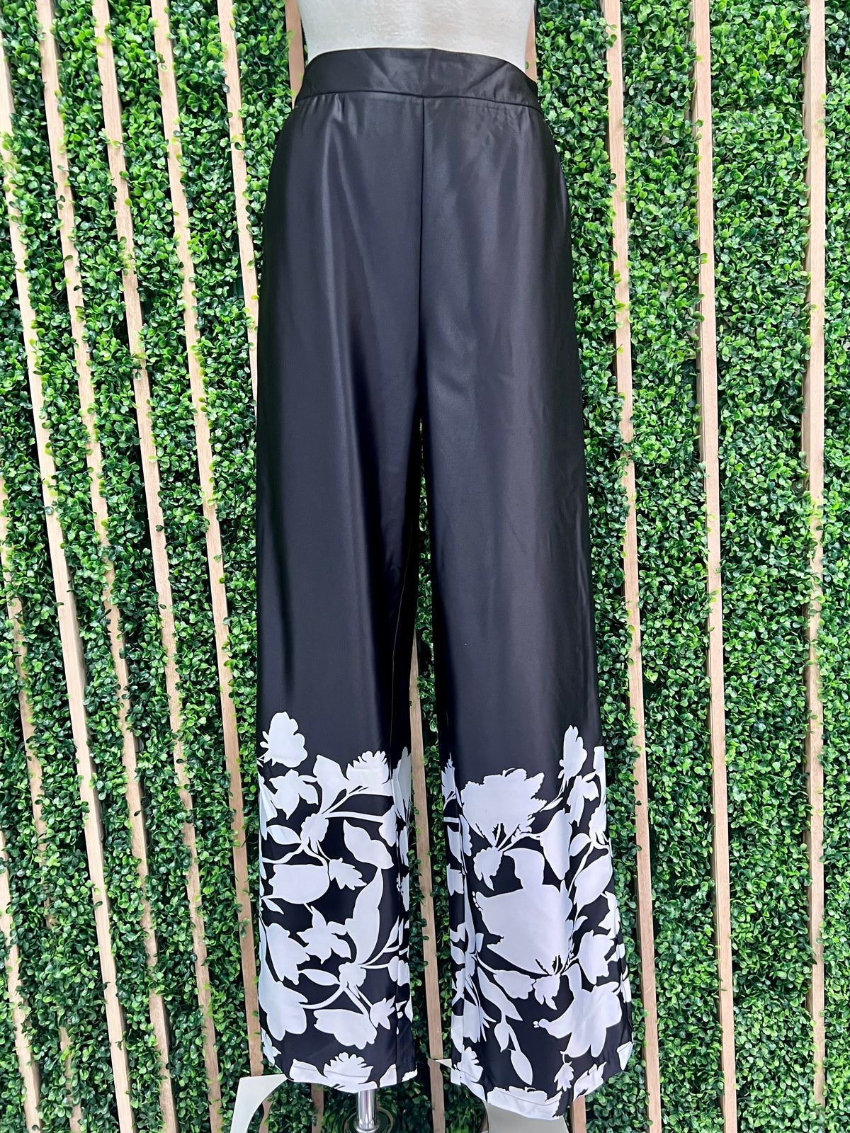 Black Floral  Trim Pant