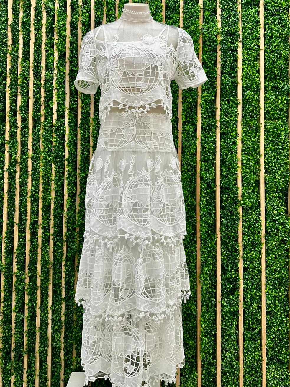 Exquisite White Lace Crop Blouse
