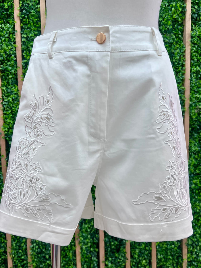 Lace Embroidery Short Pants