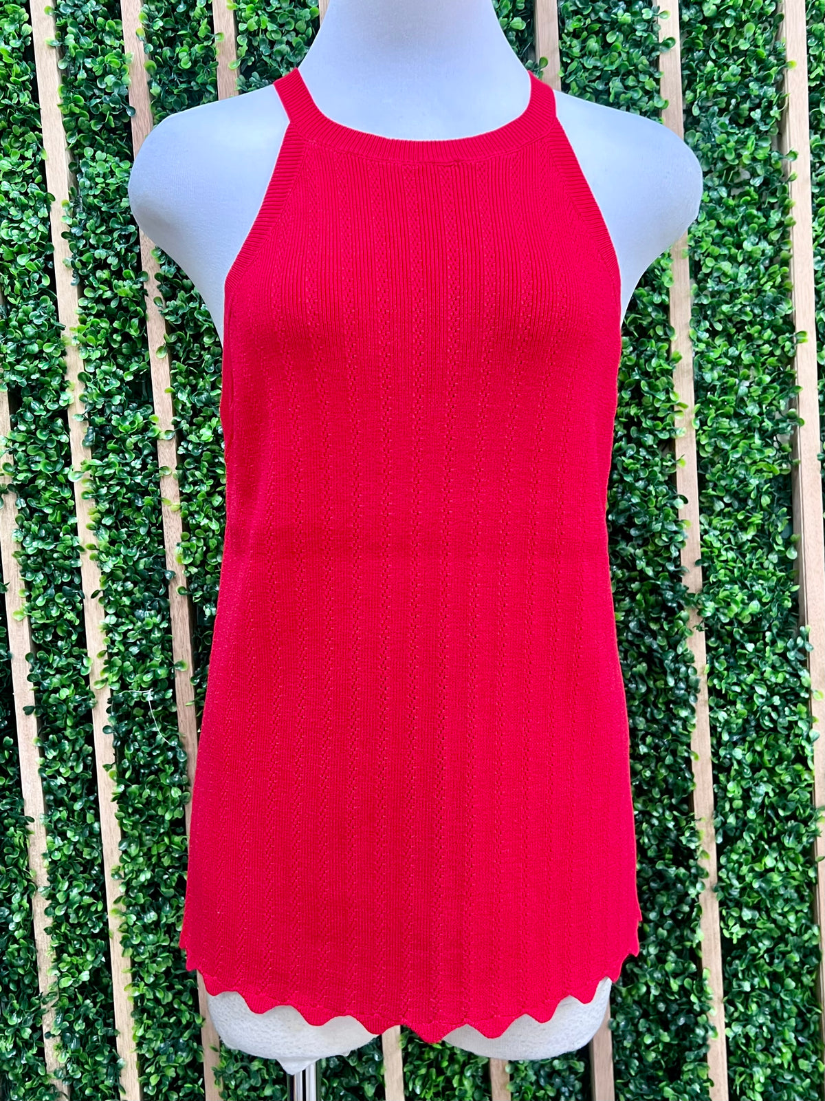 Red Scallop Trim Knit Sleeveless Top