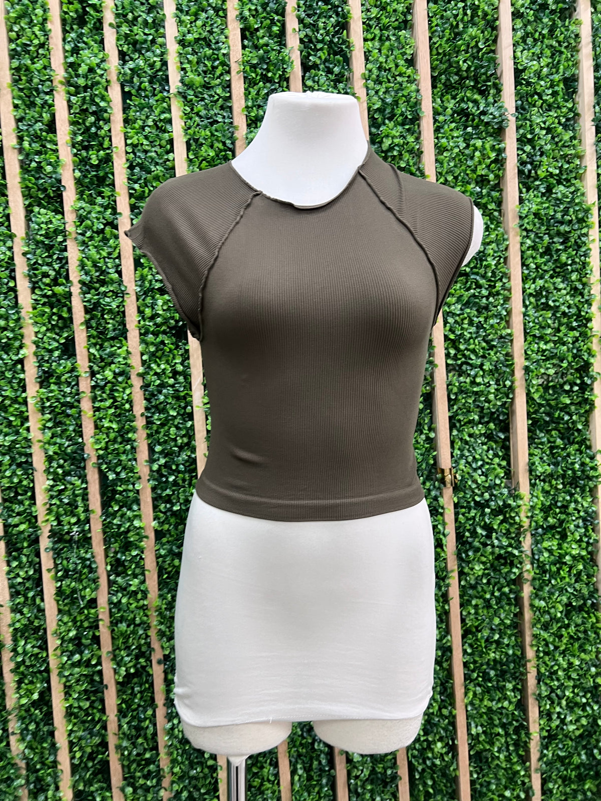 Exposed Seam Cap Sleeve Crop Top