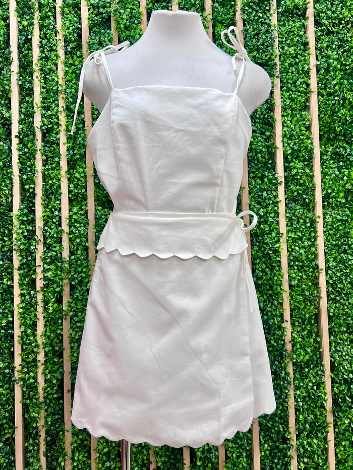 White Scallop Edged Strapless Crop Top