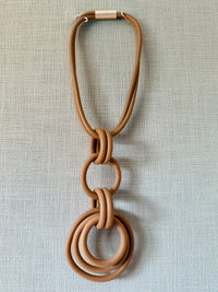 Multi Drop Links Rubber Necklace
