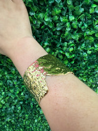 Stainless Steel V Slit Textured Cuff