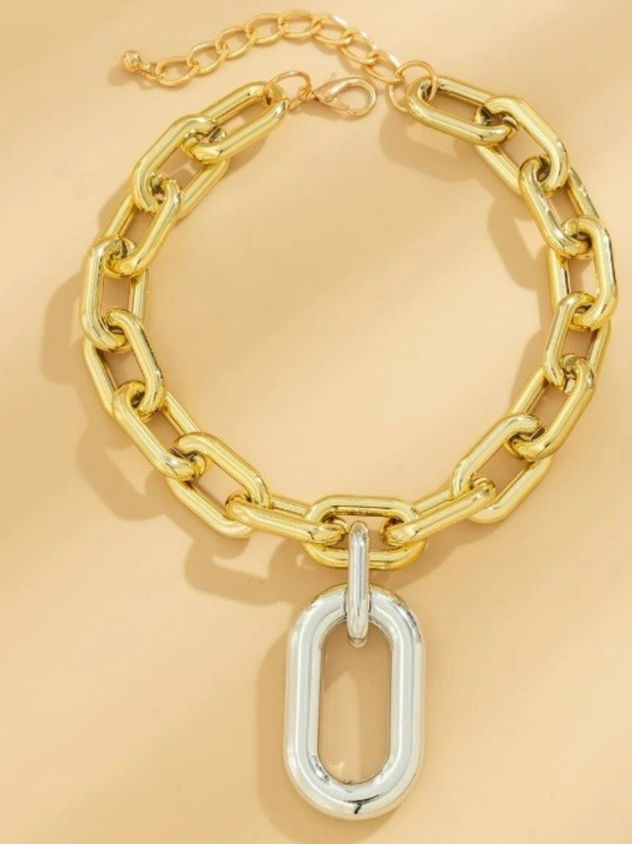 Thick Chans with Elliptical Pendant Necklace