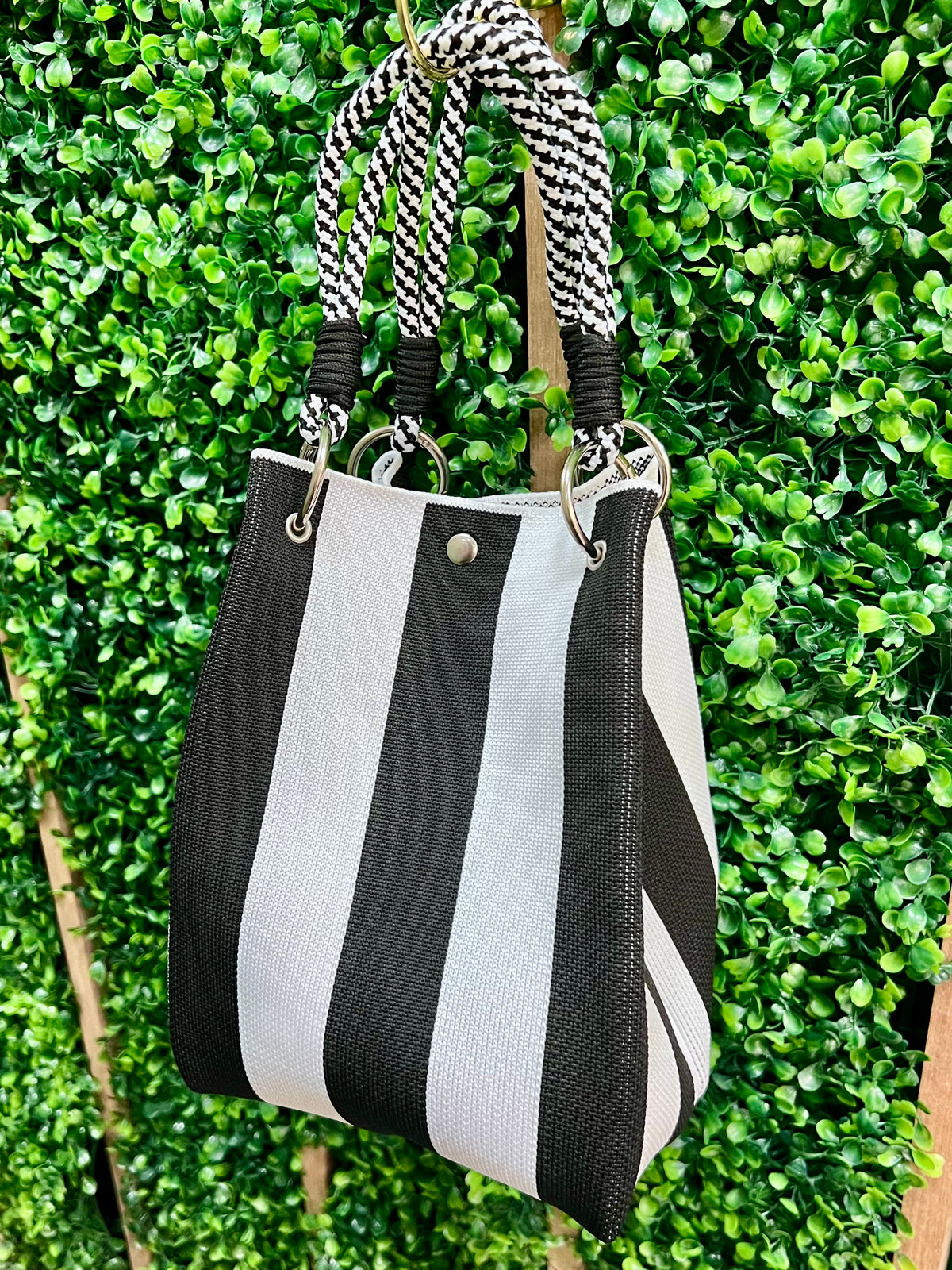 Striped Ring Clasp Woven Bucket Bag
