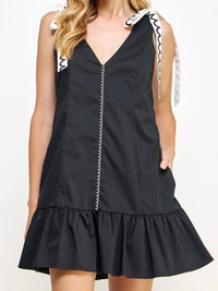 Black White Scallop Embroidered Short Dress