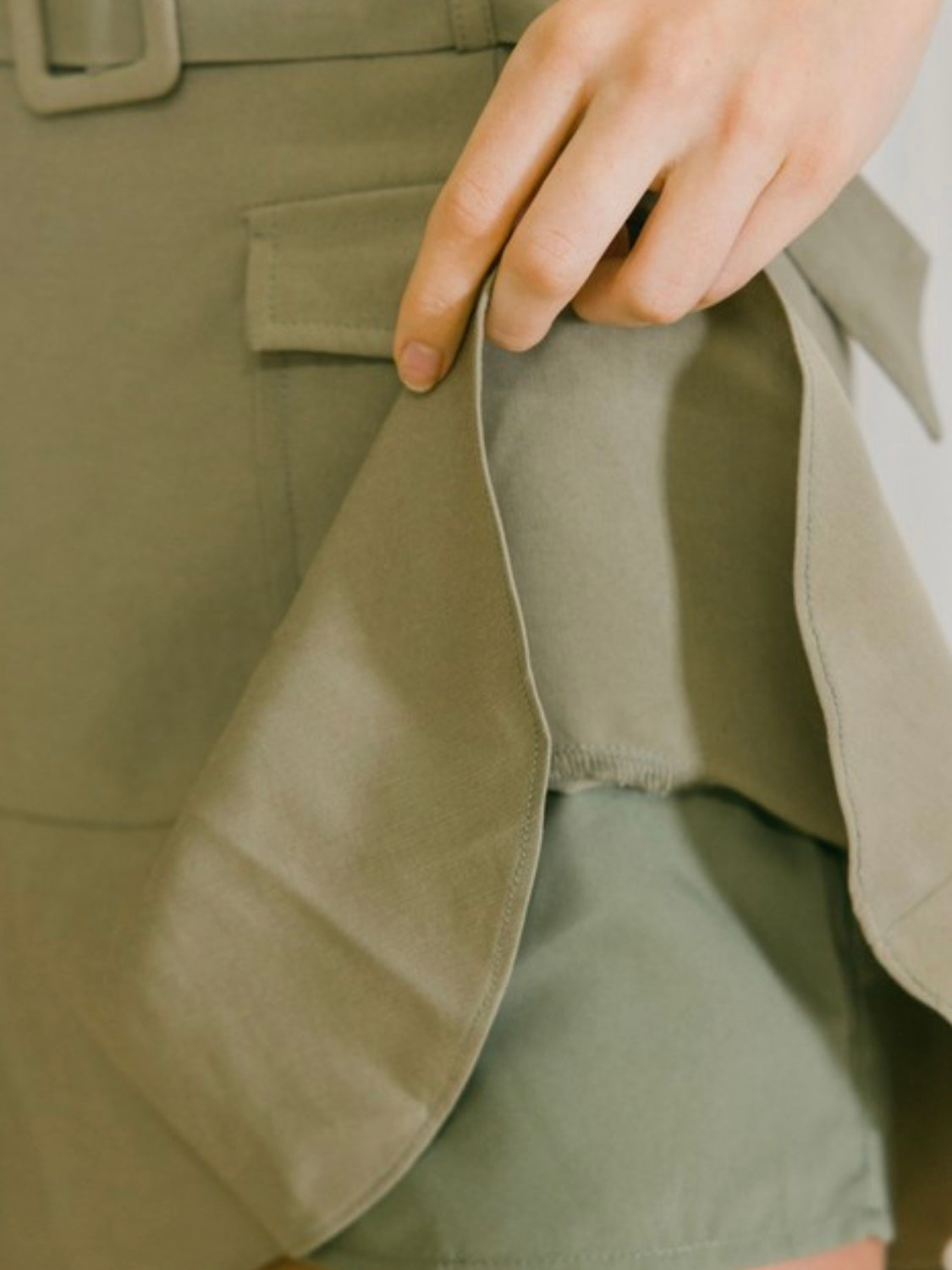 Front Pocket Ruffled Short Skirt