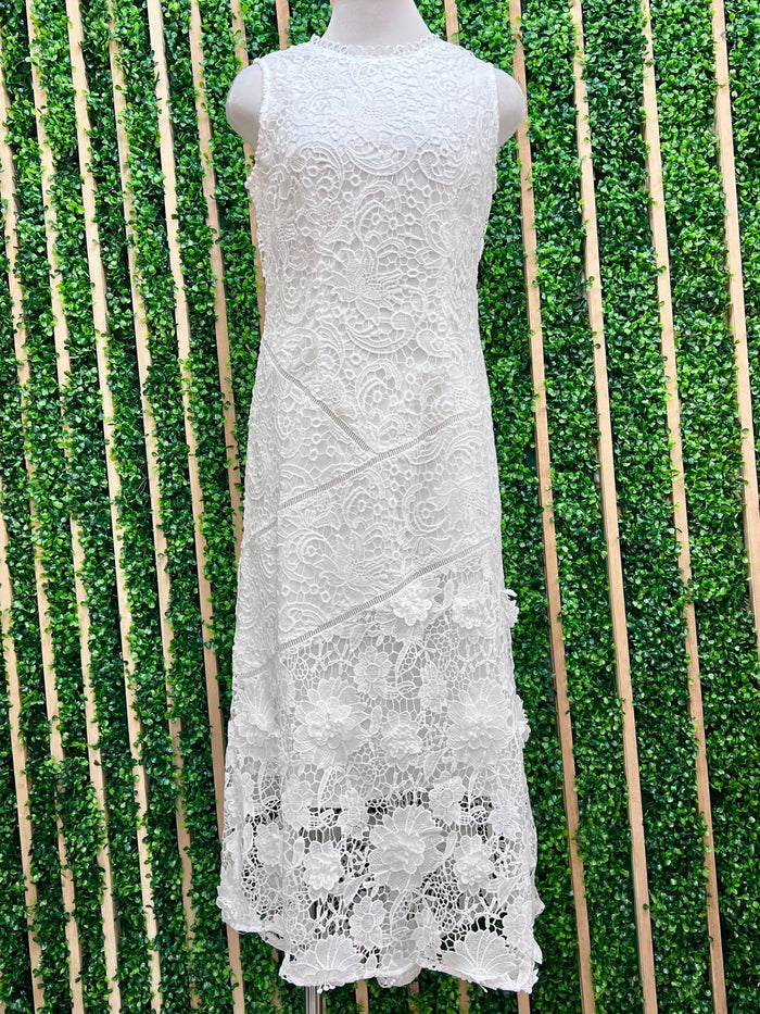 Beautiful Sleeveless White Lace Fitted Midi Dress