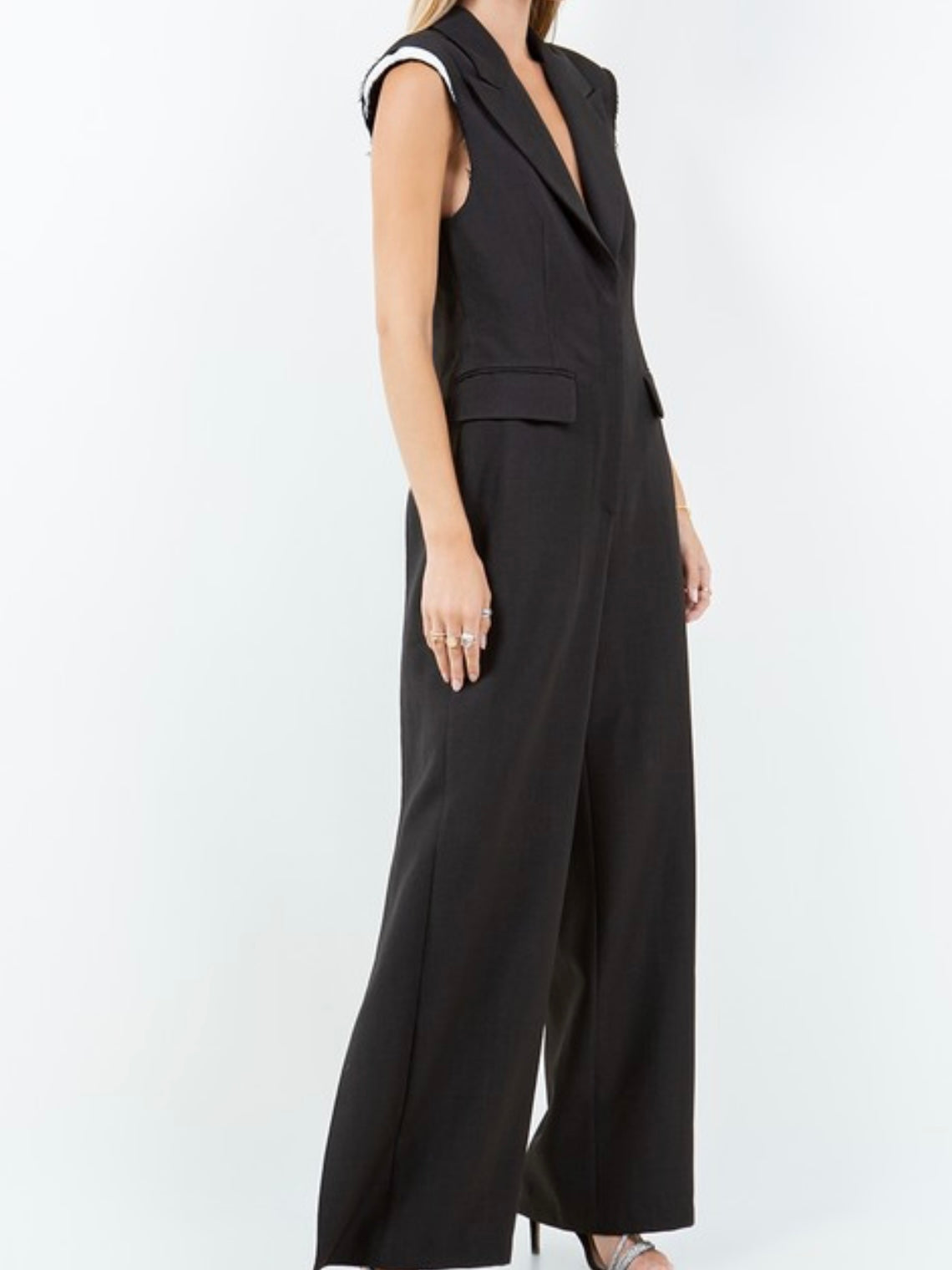 Black Exquisite Sleeveless Collared Jumpsuit