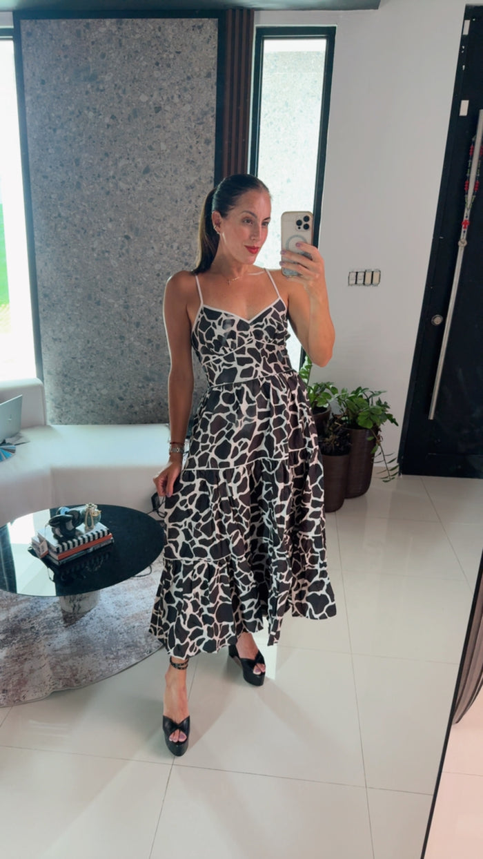 Beautiful Ivory Black Sweetheart Midi Dress