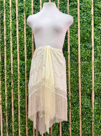 Exquisite Small Embroidered Fringe Mantoncillo