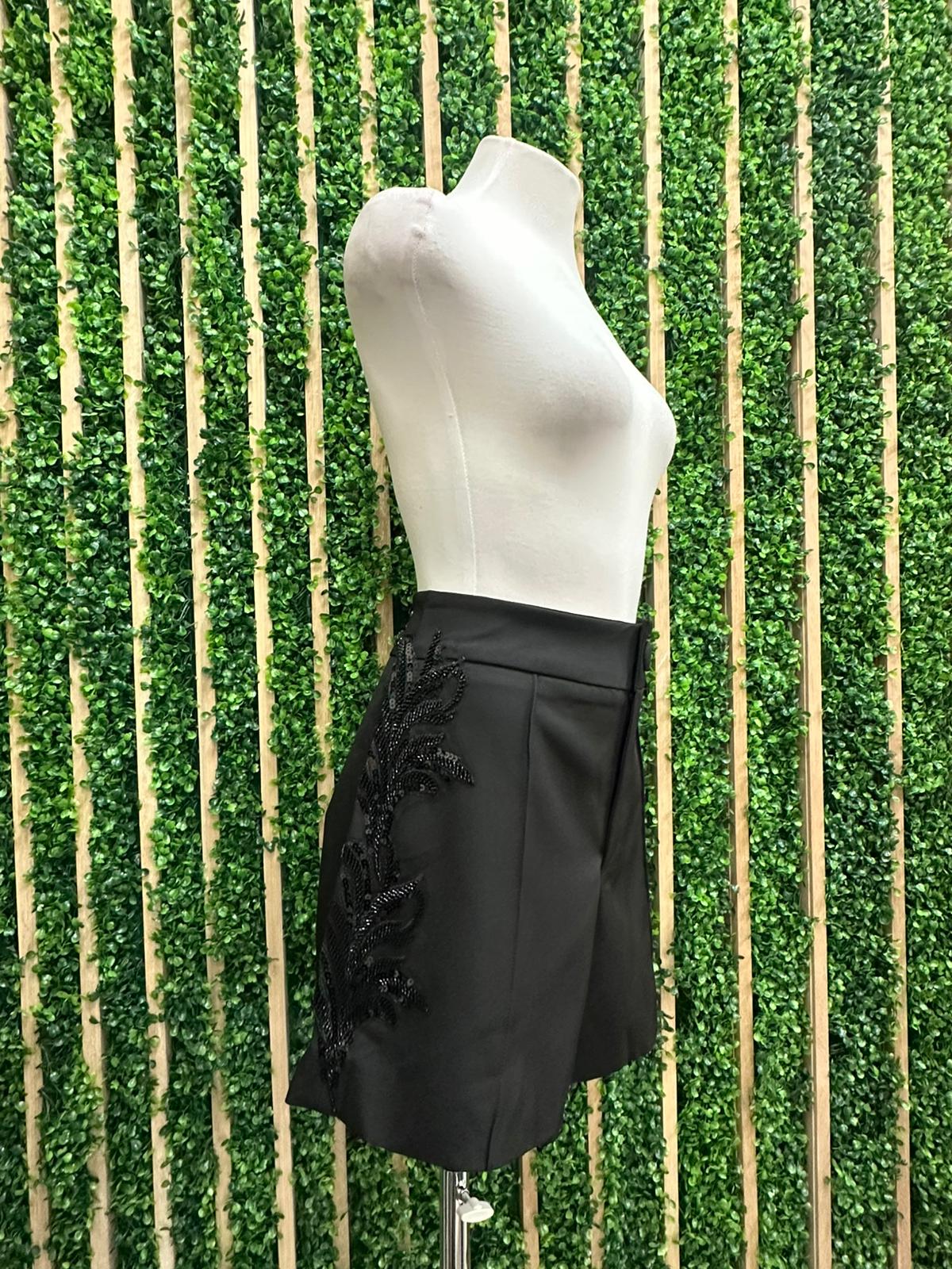 Beautifull Embelished Dressy Short Pants