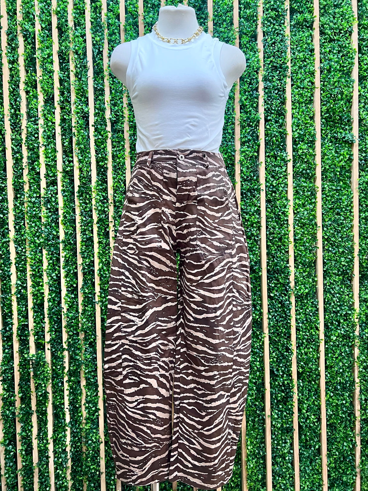 Statement Print Barrel Pants up