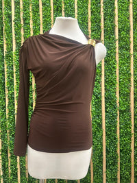 Brooch Detail Asymmetricl Sleeve Top