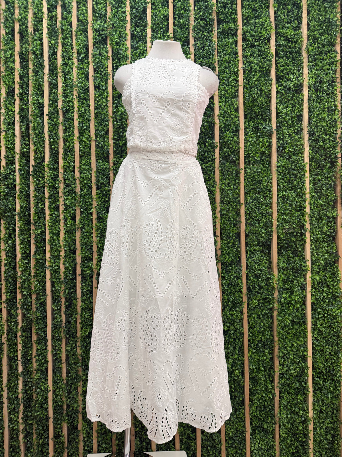 Beautiful Eyelet Midi Skirt