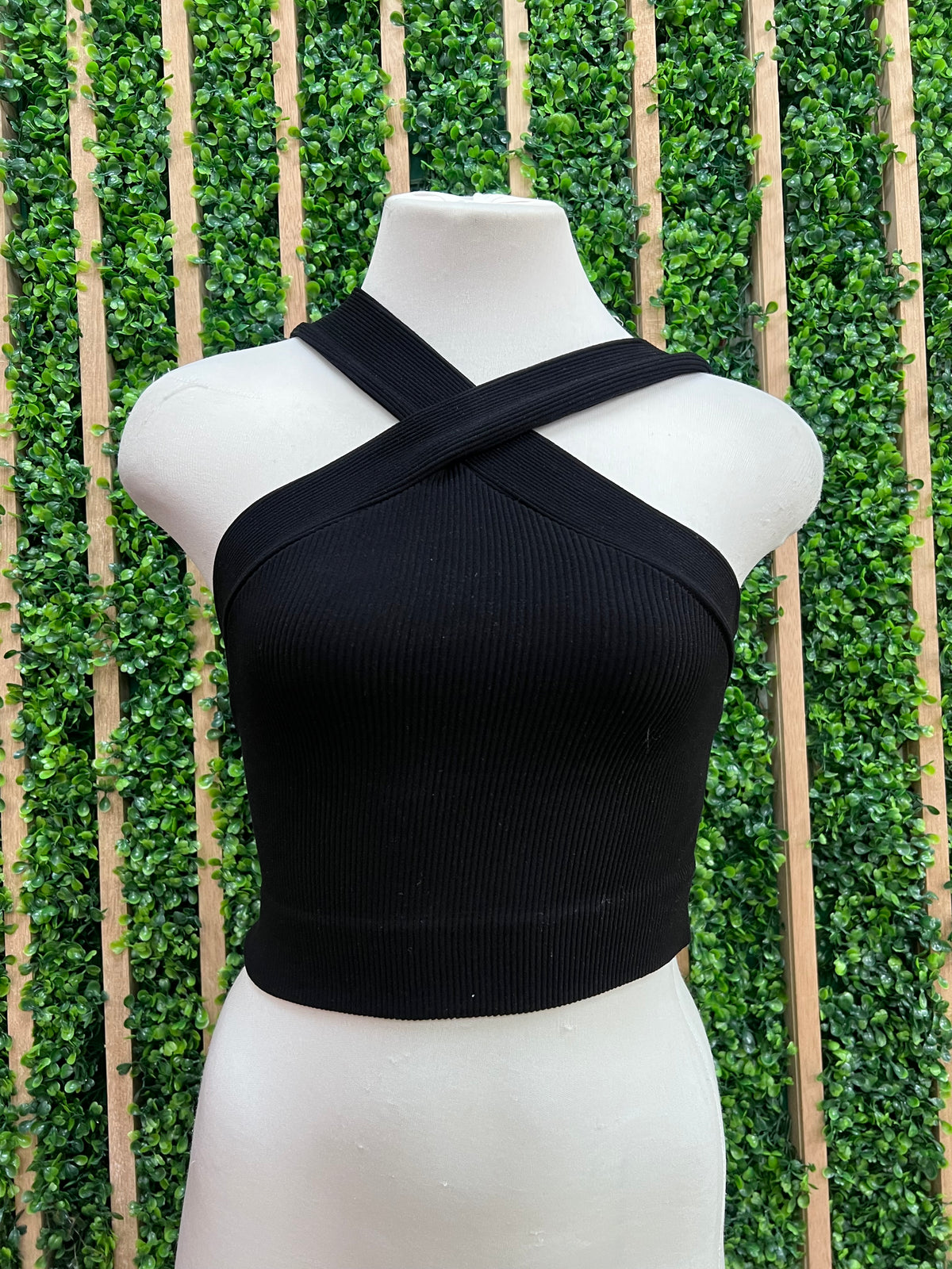 Crossed Front Crop Basic