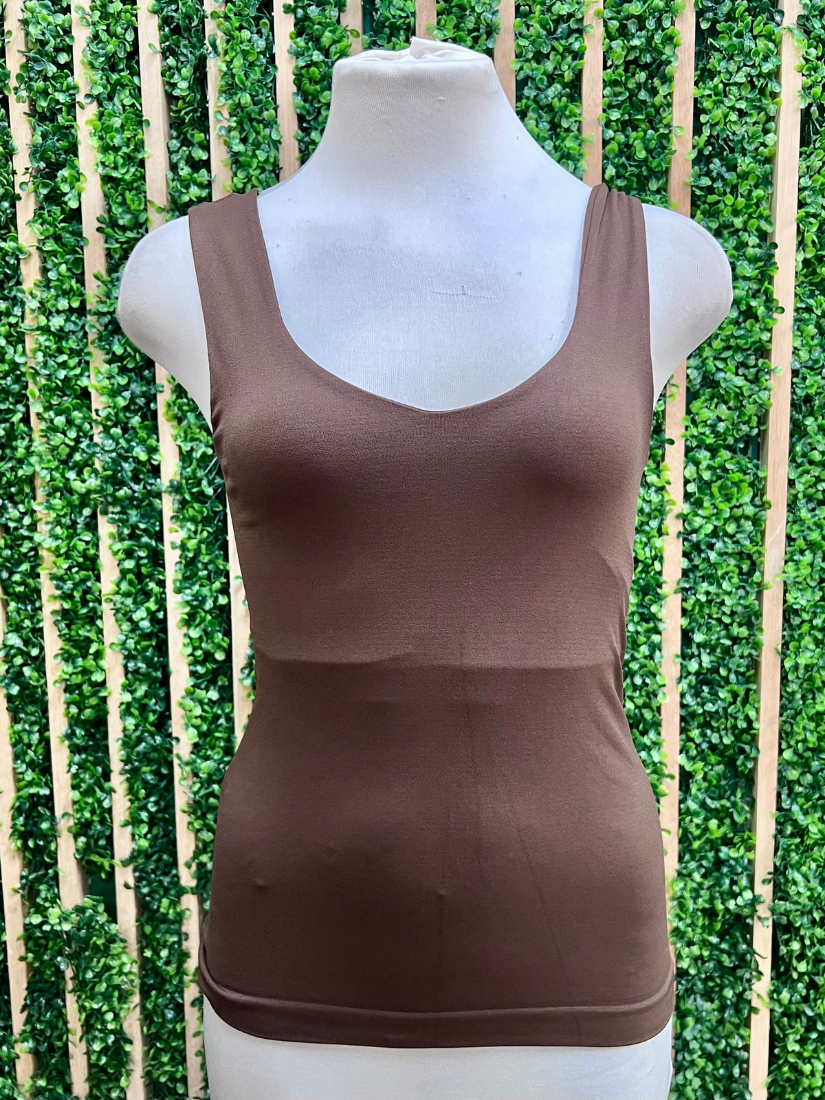 Seamless Scoop Neck Tank Top – Multiple Colors