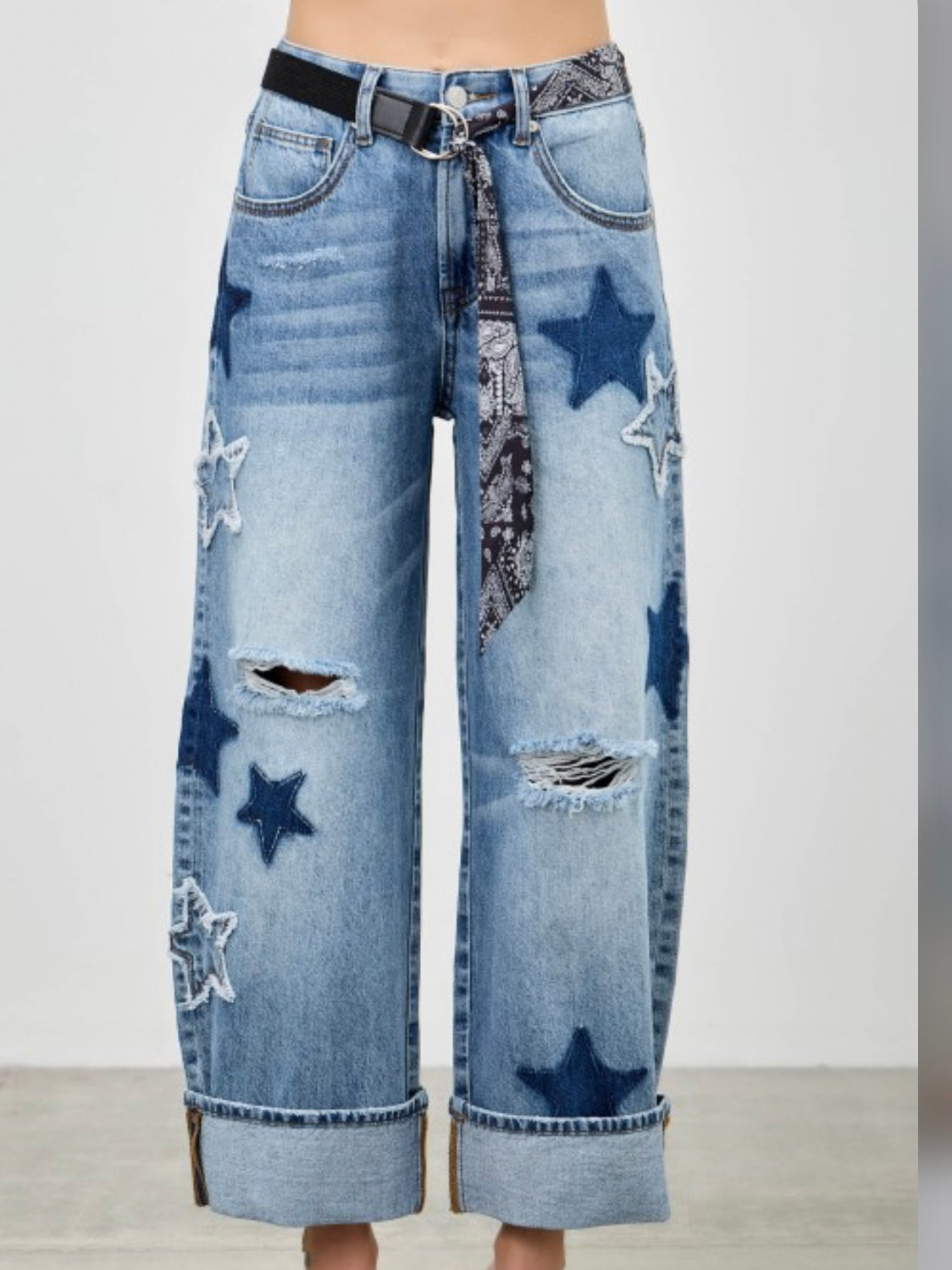 Star Patch Curved Barrel Jeans
