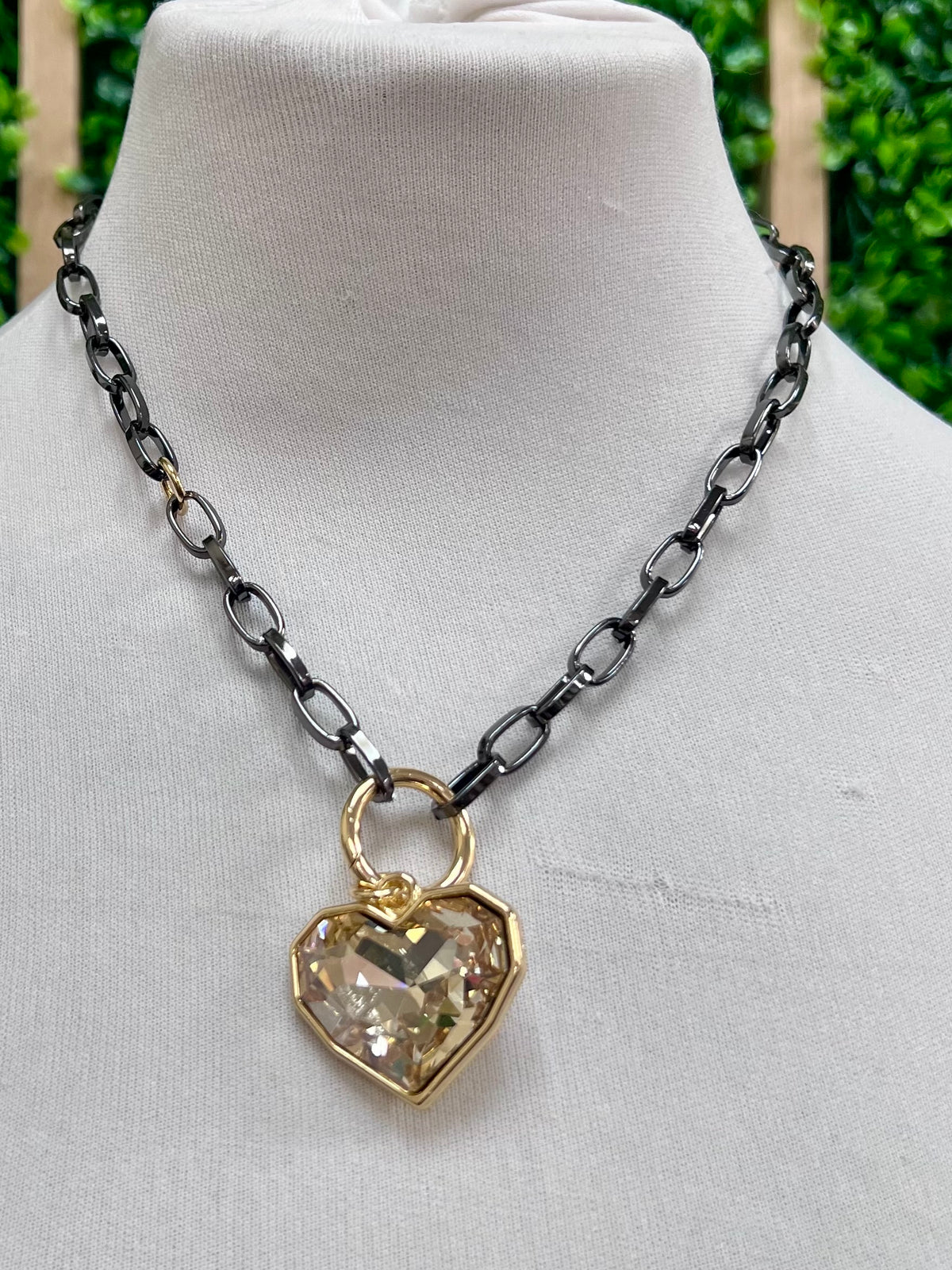 Smart Chic Heart Necklace