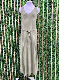 Resort V Neck Ribbed Knit Midi Dress
