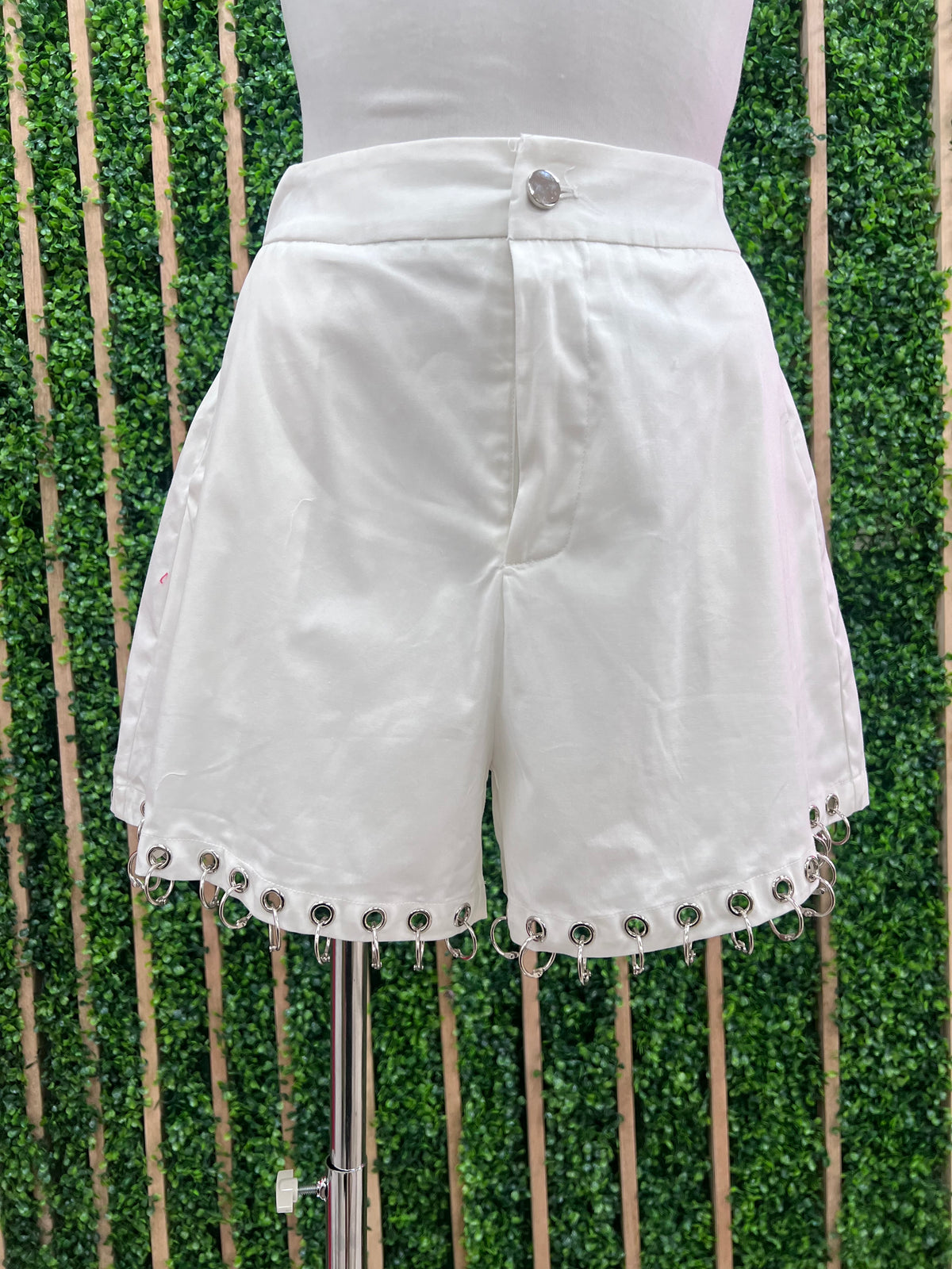 Silver Ring Trim Short Pant Set