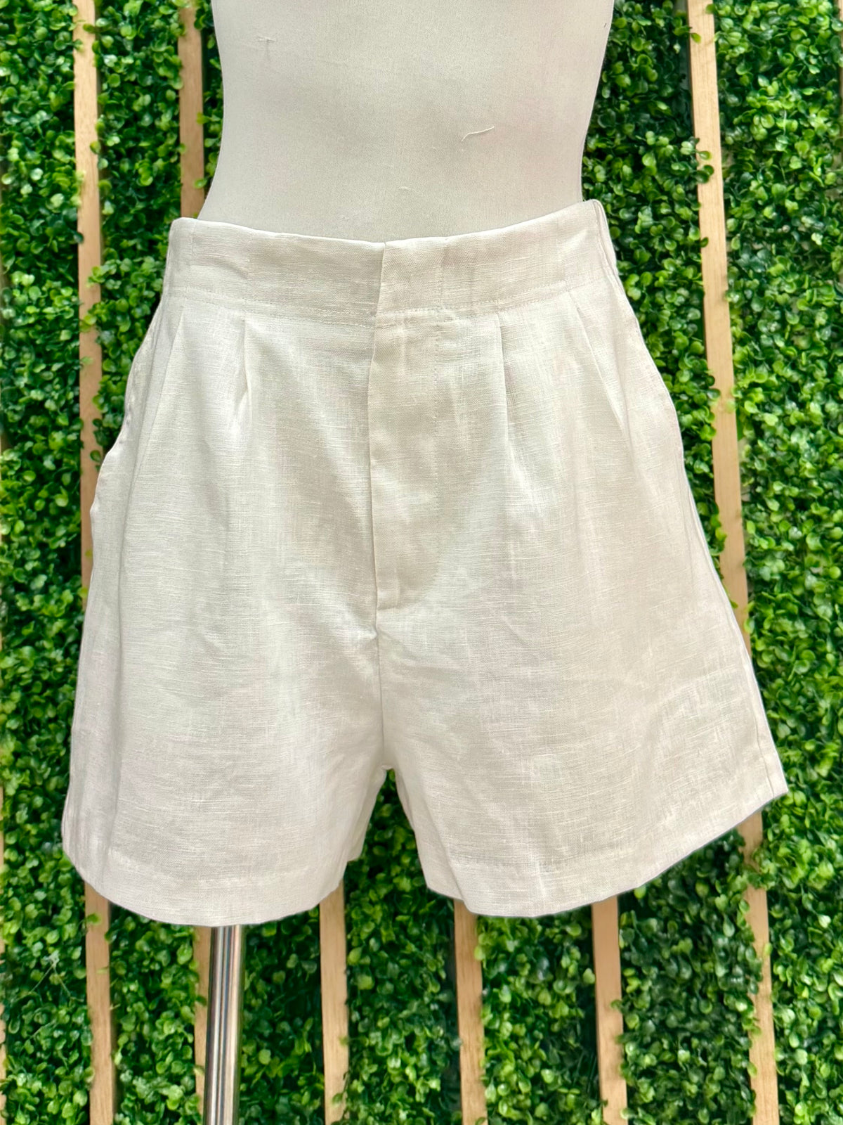 White High Waist Linen Short