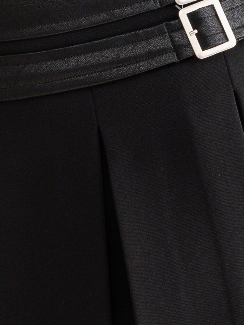 Black Pleather Detail Pleated Short Skirt