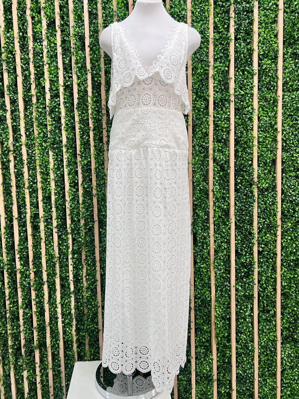 Beautiful White Lace Scalloped Maxi Dress – Ah Là Laà Lifestyle Boutique