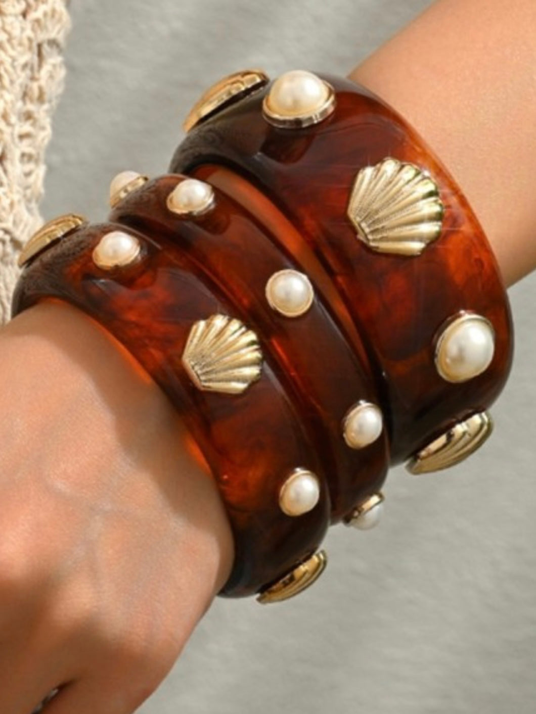Boho Resin Pearl Shell Bangle Set
