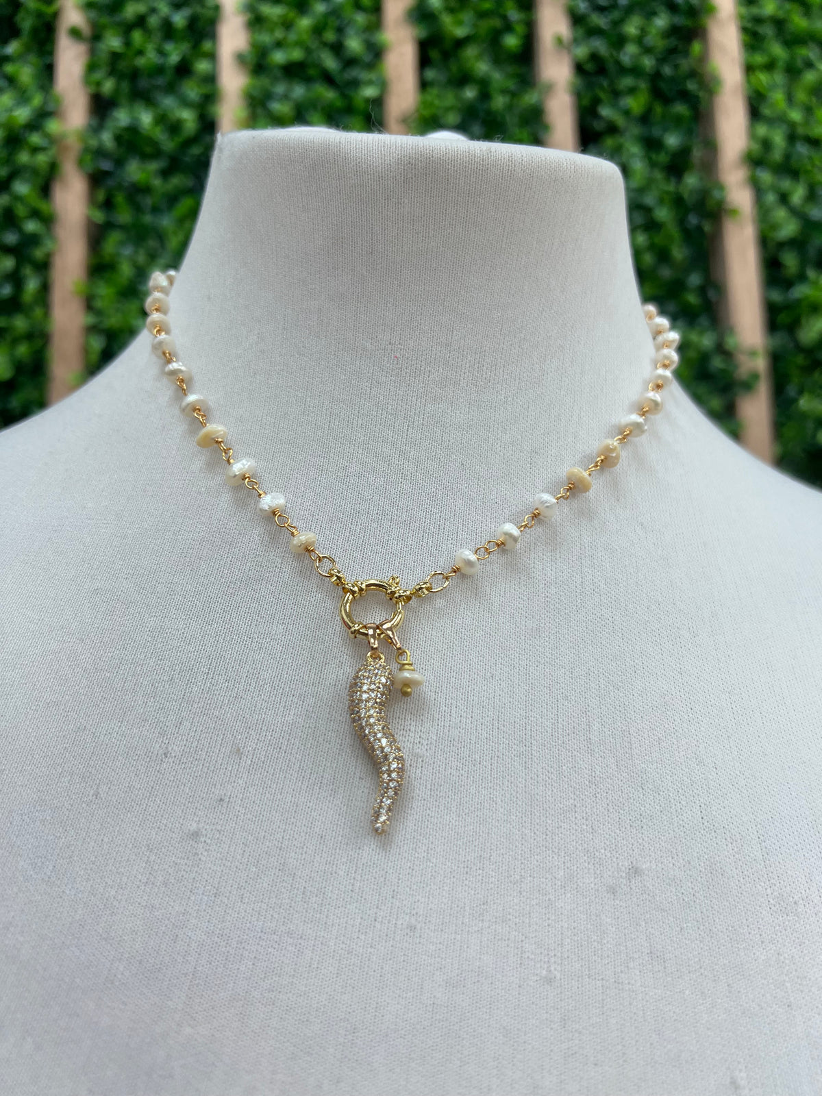 Cornicello Pearl Short Necklace