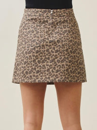 Button Detail Leopard Shorts
