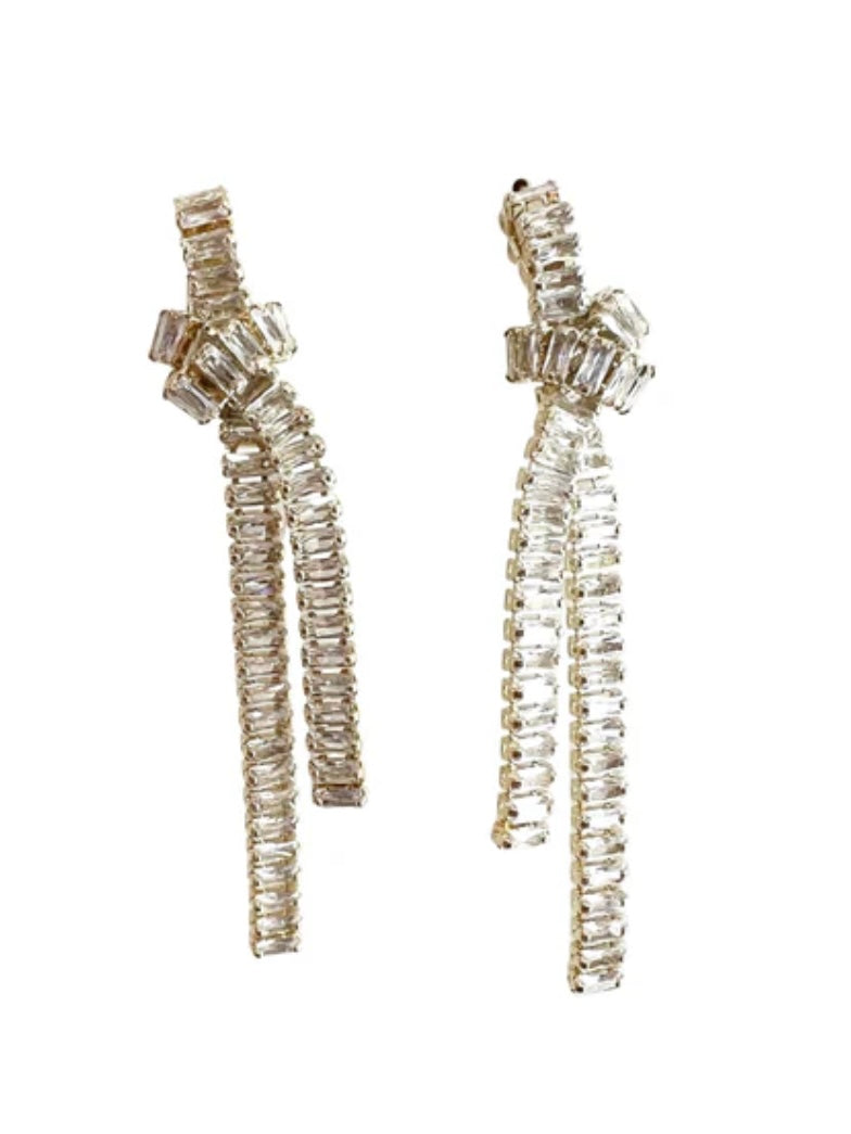 Rae Knot Earrings