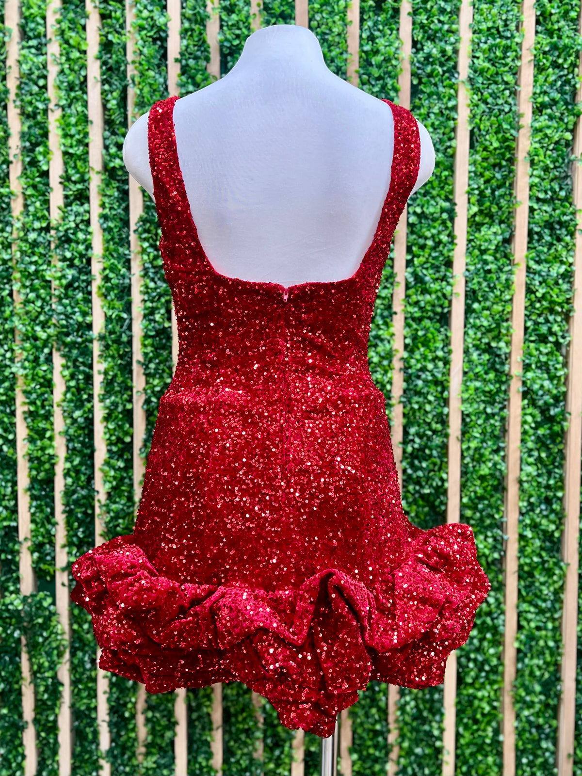 Exquisite Red Sequin Ruffled Short Dress