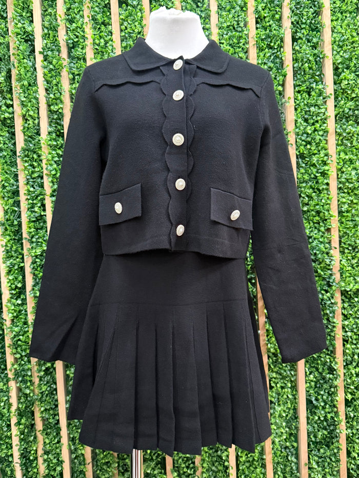 Beautiful Black Pleat Detail Skirt