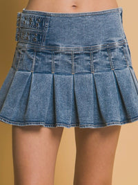 Acid Wash Double Buckle Pleated Denim Short Skirt