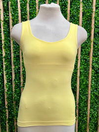 Seamless Scoop Neck Tank Top – Multiple Colors