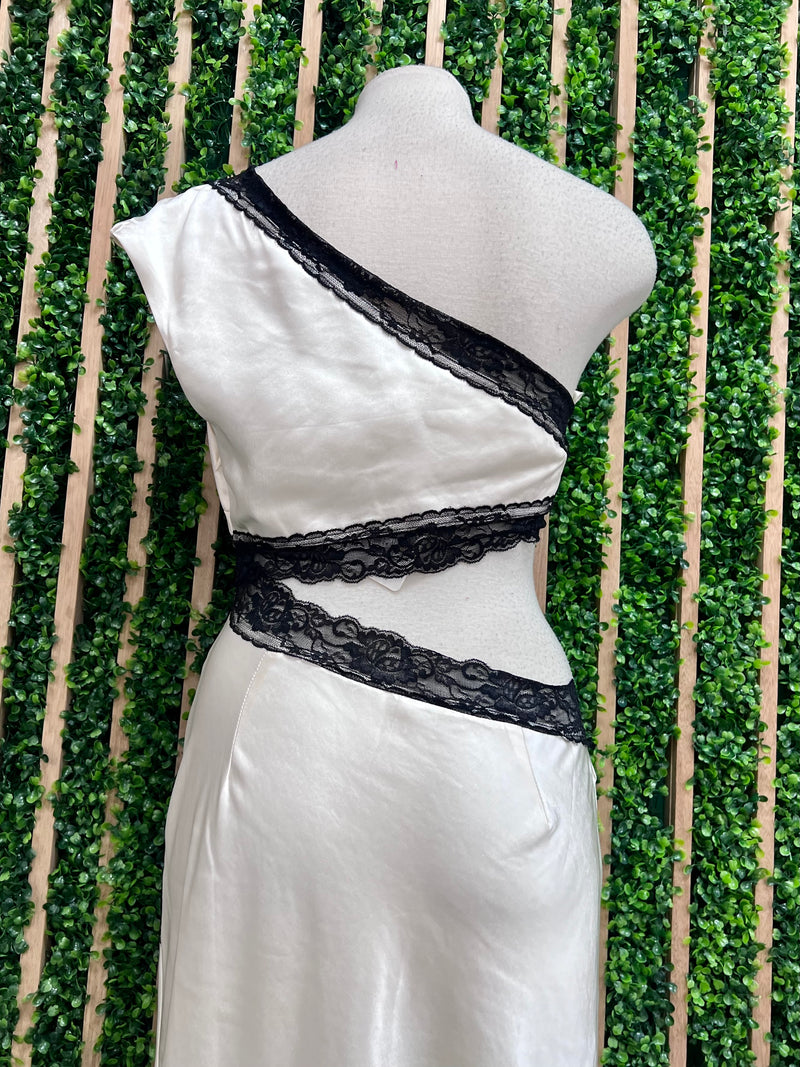 Elegant Ivory Lace Trim One Shoulder Satin Dress