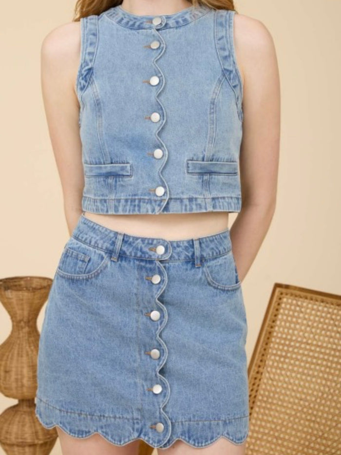 Scallop Denim Vest – Light Wash