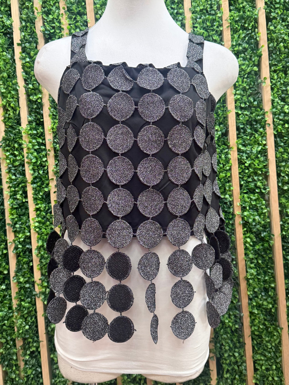 Beautiful Fringe Lace Circle Sleeveless Top