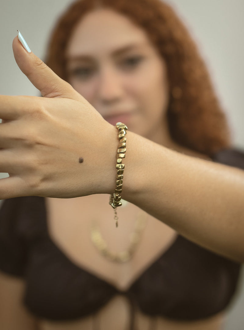 POS - Chips Hematite Bracelet