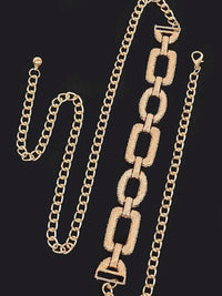 Textured Iconic Chain Belt