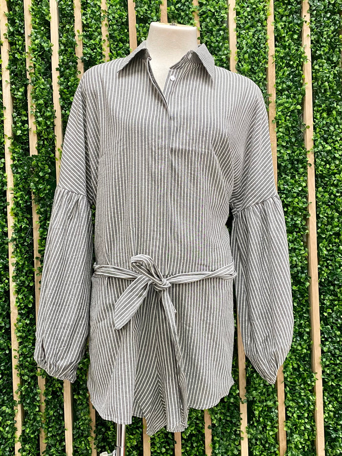 Balloon Sleeve Front Tie Stripe Romper