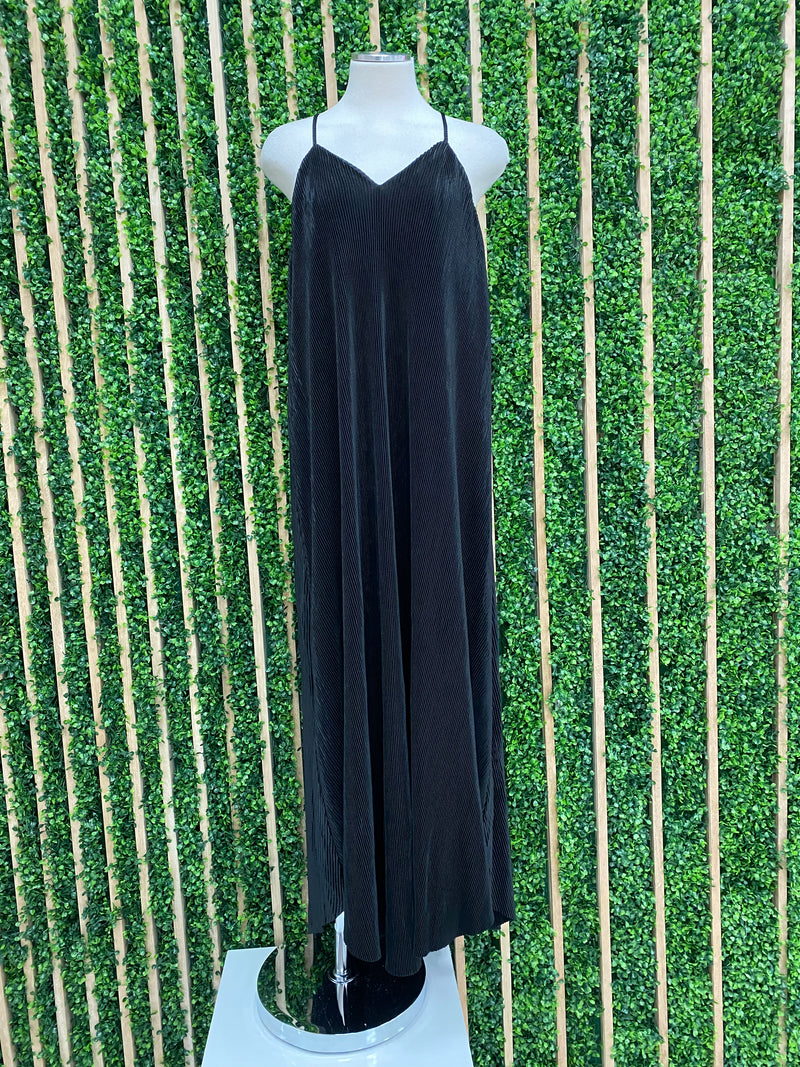 Beautitful Black Pleated Maxi