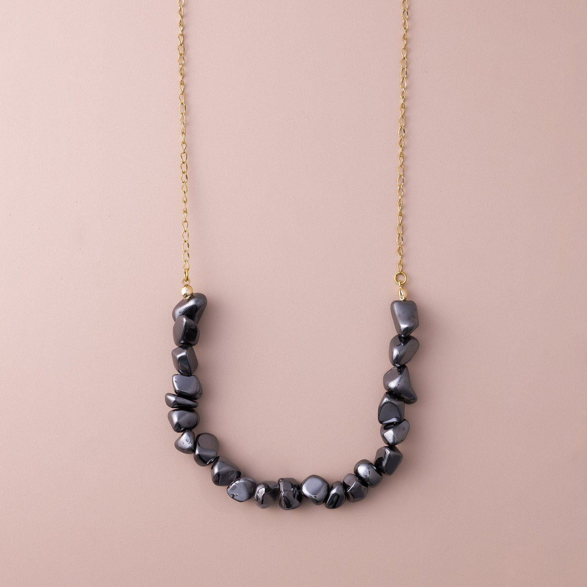 POS - "U" Chips Hematite Medium Necklace
