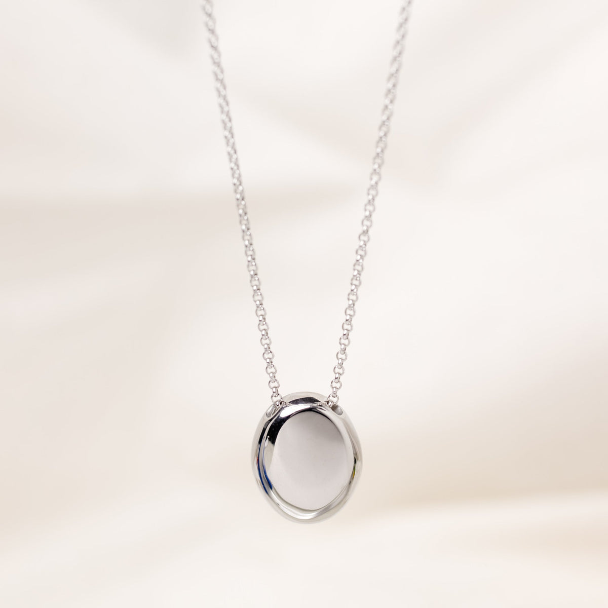 Distorted Oval Pendant Necklace